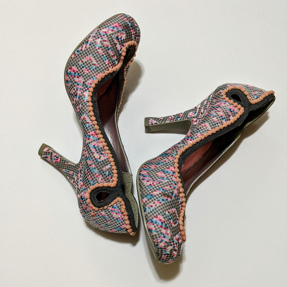 Retro Ruby Shoo grey and pink heels size 40 euro/9 US
